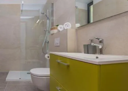 アパート Reana *