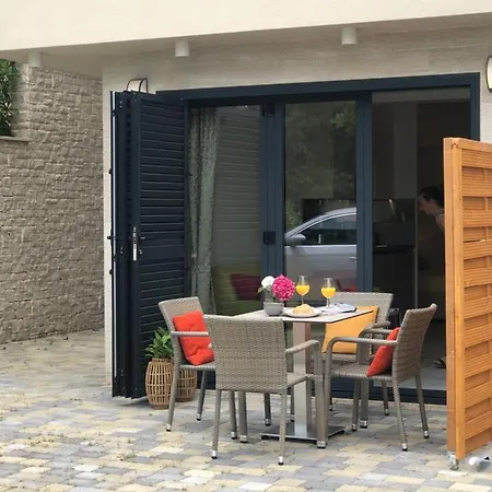 Apartment Reana
