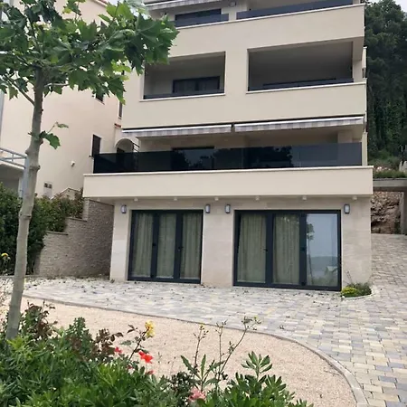 Apartment Reana *