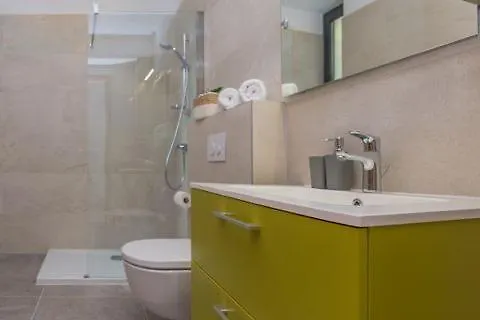 Apartment Reana *