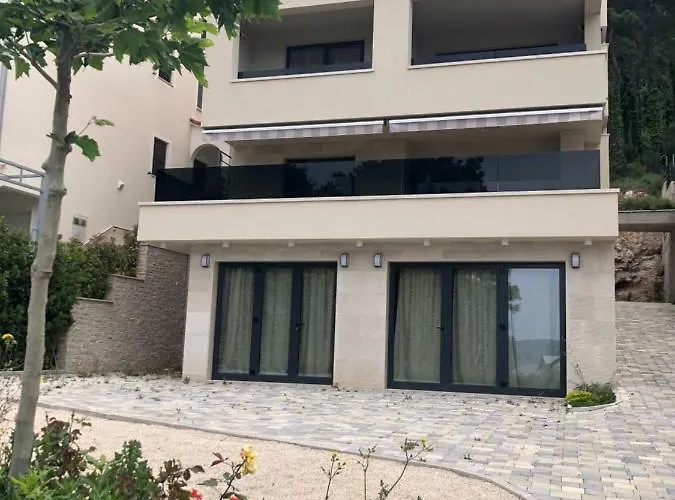 Apartment Reana *